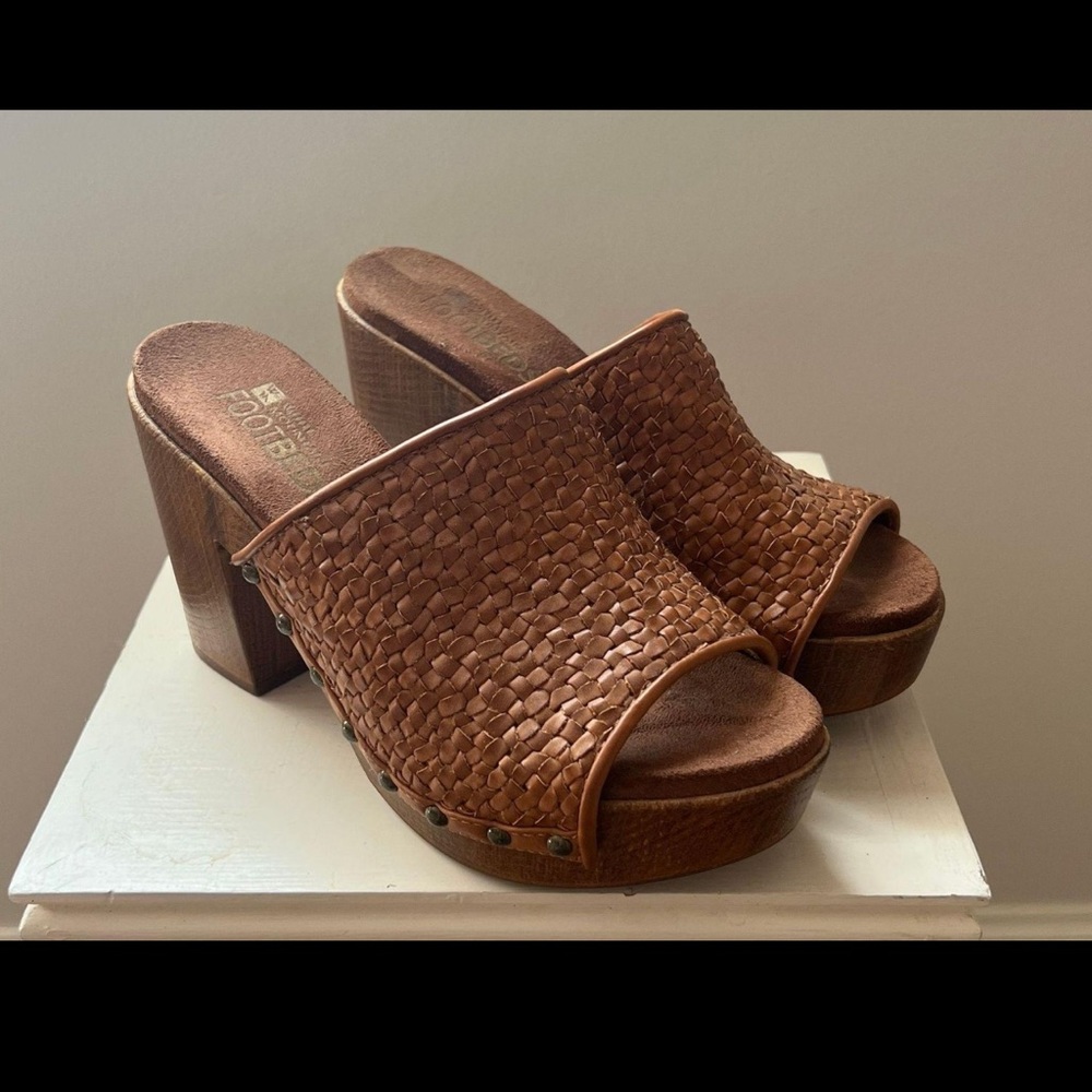 White Mountain Footbeds Cognac Heels